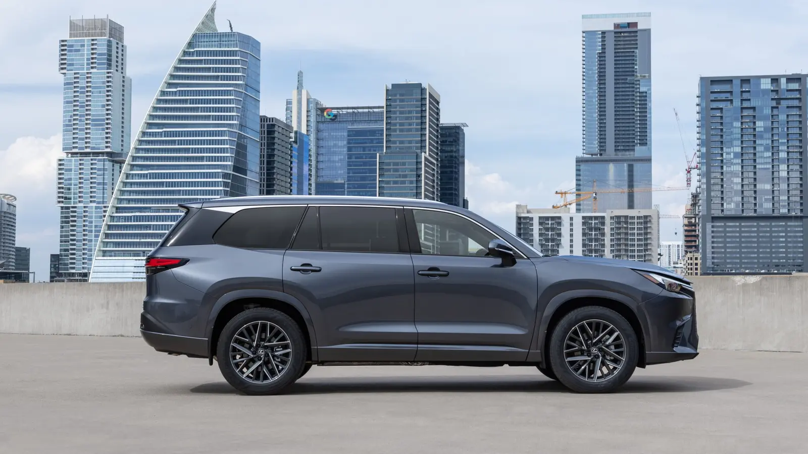 2027. aasta Lexus TX loobub 550h+ pistikhübriidist