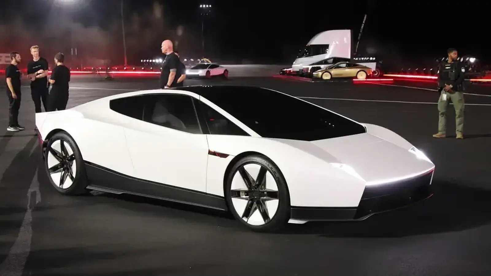Tesla Roadster sihib 531 km/h tippkiirust 2028. aastal
