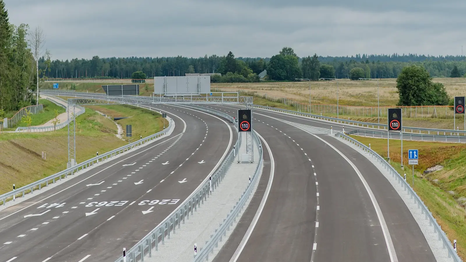 Eesti põhimaanteedel tõusevad lubatud sõidukiirused