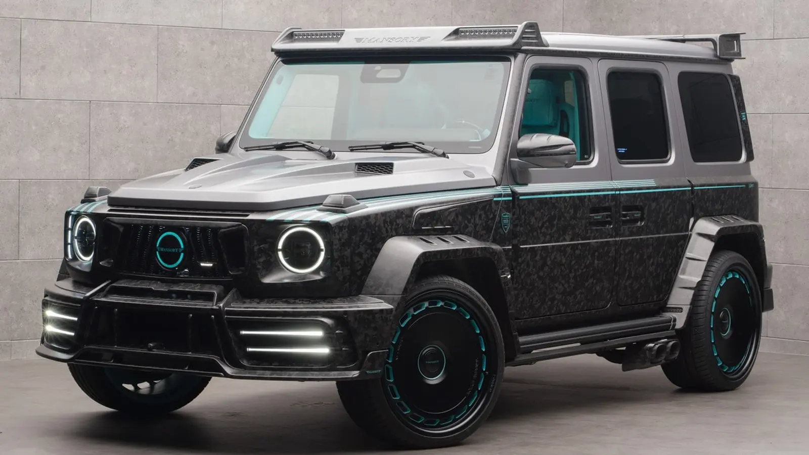 Mansory G 63 Grand Entree saab tagant hingestatud uksed
