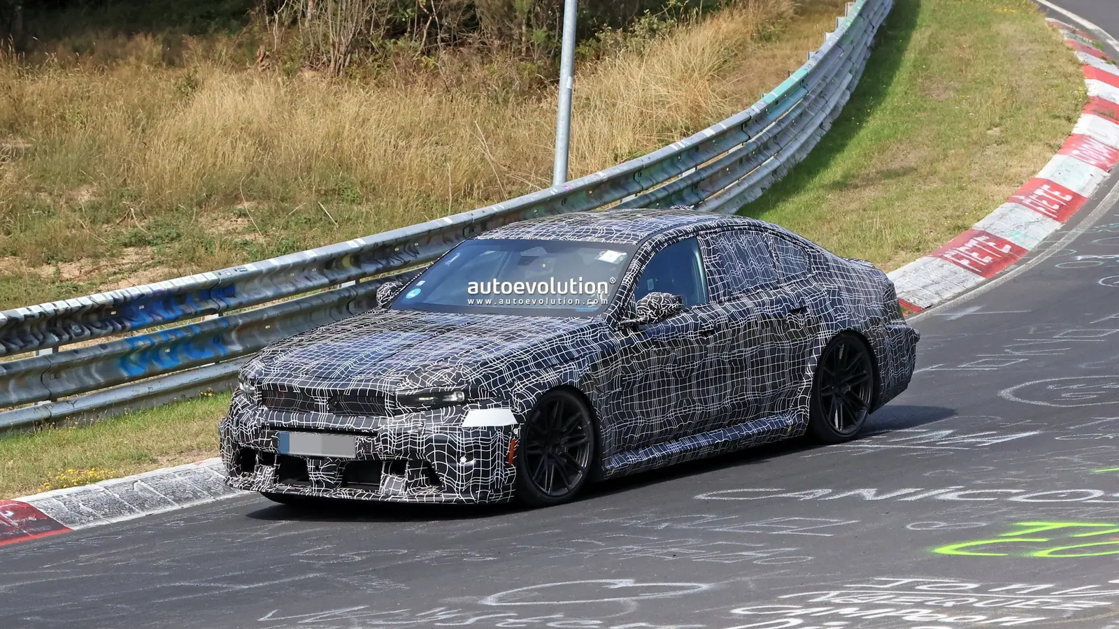 2027 BMW M5 LCI Neue Klasse disain Nürburgringil