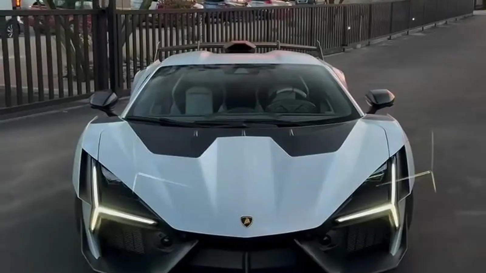 Lamborghini Revuelto sai ülima Zacoe kerekomplekti