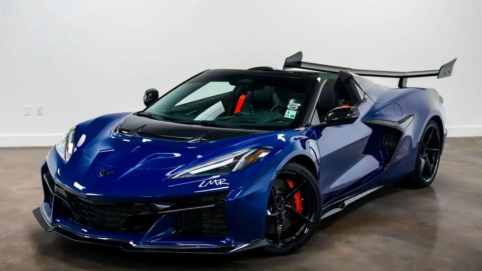 Kahe turboga Corvette E-Ray: 613 hj tagaratastel dünos