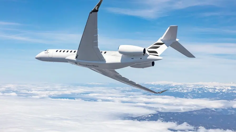 Bombardier Global 8000 sai loa Londoni City lennujaama